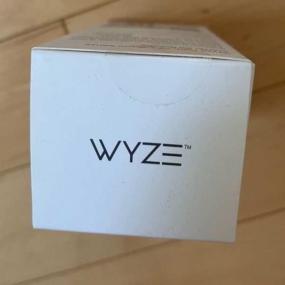 Wyze Cam V2 1080P Indoor Smart Home Camera with Wyze Sense Starter Kit - Picture 4 of 4